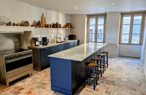 Saint-Gengoux-le-National House | Le 6 Grande Rue - Maison de ville rénovée avec jardin