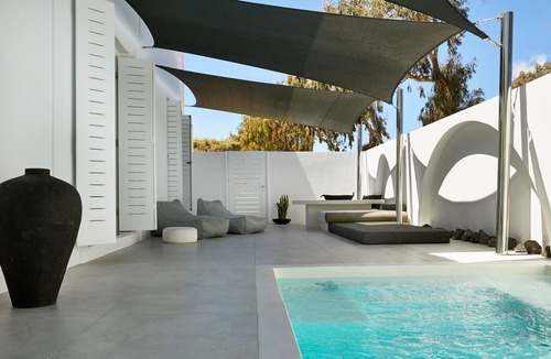 Vothon House | Le Blanc Resort Santorini - Two Luxury Houses