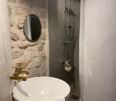 Chateauneuf-du-Pape House | Le Castel