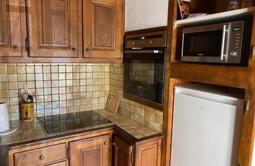 Montmeyan Apartment | Le Castelet de Montmeyan Apartment near the lakes