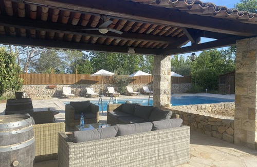 Saint-Paul-en-Foret House | Le Charme dun Vieux mas Provençal Dans un Parc Arboré Avec Piscine