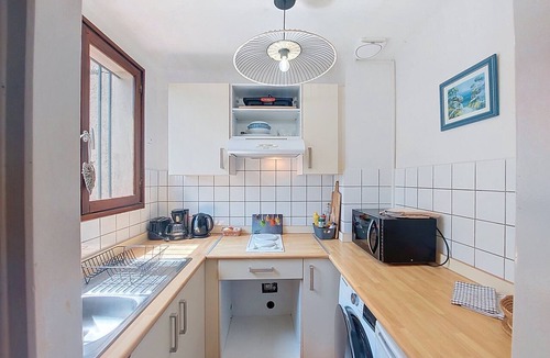 Le Brusc Apartment | Le Colibri by Interhome