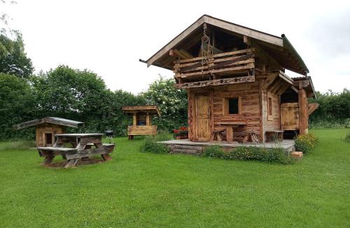 Montel-de-Gelat Ski Chalet | Le Domaine d'Evolène