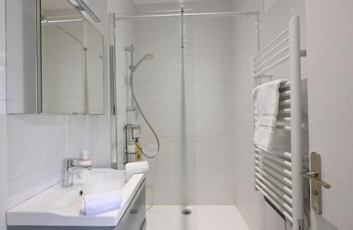Route d'Arles Apartment | Le Génova Clim, Wifi, proche Gare