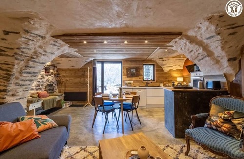 Saint-Michel-de-Maurienne House | LE GITE DE LA MONTAGNETTE
