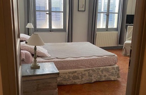 Riez Bed & Breakfast | Le "M" Maison d hôtes