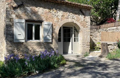 Montsegur-sur-Lauzon House | Le Mazet, gîte des Lucioles en Provence