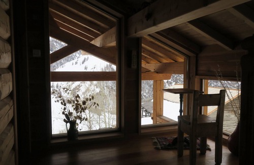 Saint-Veran Ski Chalet | LE MIELI charming larch chalet * with panoramic view for 7 people