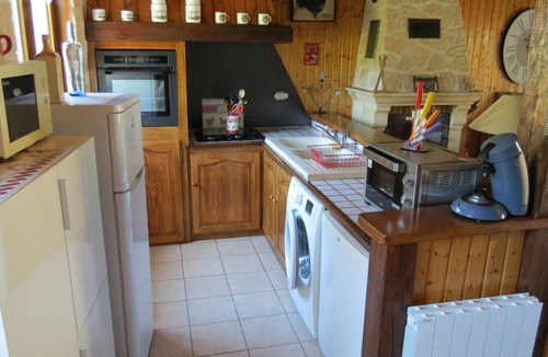 Besse-en-Chandesse House | LE MOULIN - BESSE AND SAINT ANASTAISE