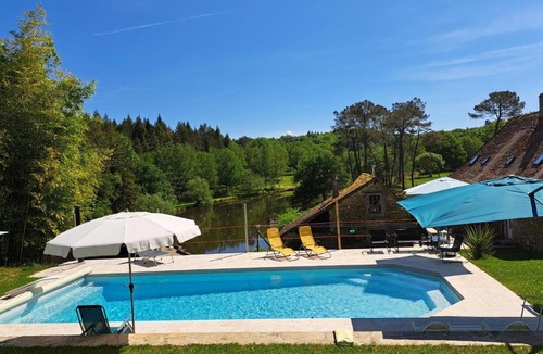 Saint-Yrieix-la-Perche House | Le pêcheur