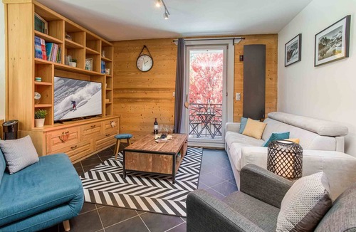 Chamonix City Centre Apartment | Le Paradis 25 Apartment - an apartment that sleeps 6 guests in 3 bedrooms