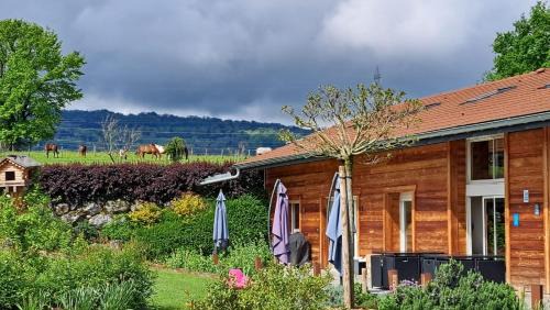 Cornier House | Le Paradis - Gîtes de groupe