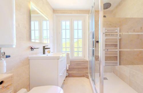 Entrecasteaux Apartment | Le Parpaioun - 3min a pied du Château