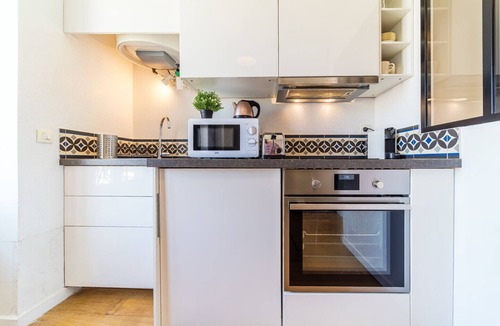 Voltaire - Saint Amour Apartment | Le Petit Chaponnay - Charming Apartment for 2 near Saxe Gambetta