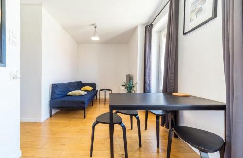 Voltaire - Saint Amour Apartment | Le Petit Chaponnay - Charming Apartment for 2 near Saxe Gambetta