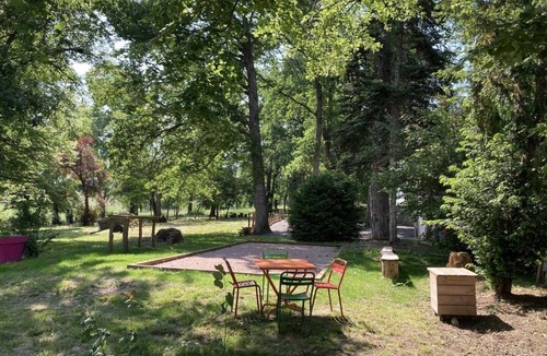 Chenay-le-Chatel House | Le Petit Chatel - CHENAY LE CHATEL