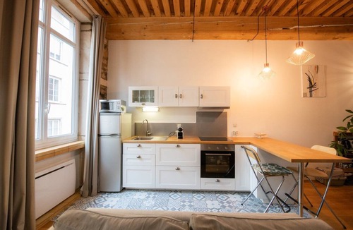 Griffon - Royale Apartment | Le petit Imbert - warm and cosy studio apartment
