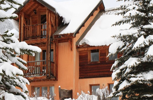 Nevache Ski Chalet | Le Queyrellin hameau des Chazals Nevache Hautes Alpes