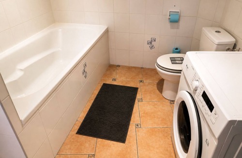 Issoudun Apartment | Le Saint-Roch: cosy apartment with private terrace in the heart of the city