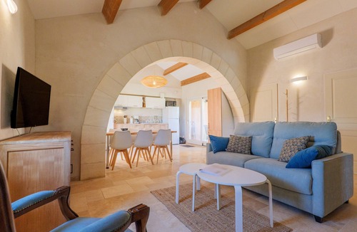 Tulette Apartment | 'Le Ventoux', Wi-Fi and Air Conditioning