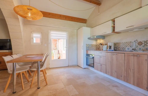 Tulette Apartment | 'Le Ventoux', Wi-Fi and Air Conditioning
