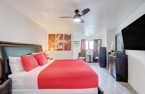 North Miami Hotel | Leeward Motel By Capital O North Miami Beachside