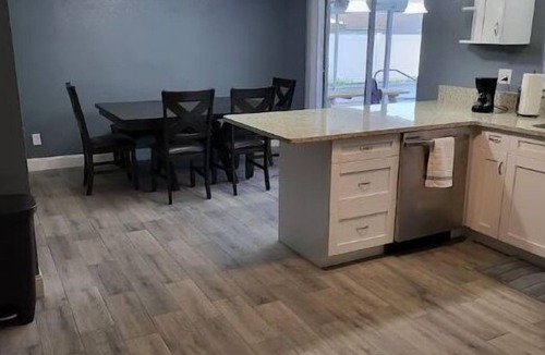 Winter Haven House | Legoland 3 Bedroom Pet Friendly Pool Home