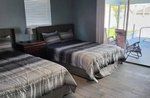 Winter Haven House | Legoland 3 Bedroom Pet Friendly Pool Home