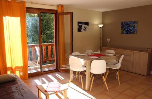 Roubion House | Les biches