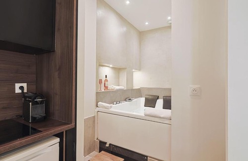 Villette - Maisons Neuves Apartment | LES BULLES DE MONA - Passion - Spa - Clim