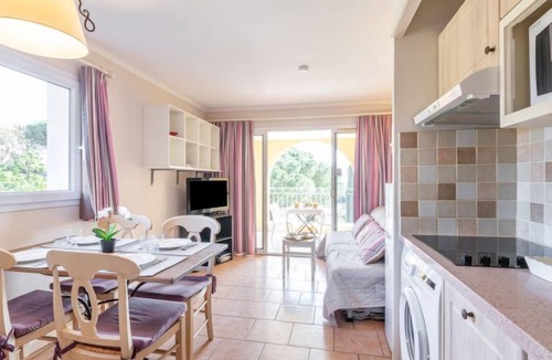 Les Issambres Apartment | Les Calanques Spa Thalassothérapie by Interhome