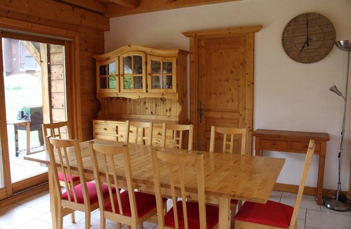 Les Carroz-d'Araches Ski Chalet | Les Carroz Modern Alpine Chalet - central