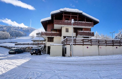 Flumet Apartment | Les Chalets Des Evettes - Appartement au pied des pistes de l'espace diamant MAE-3394