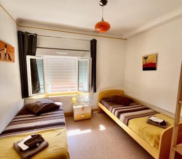 Dompierre-sur-Besbre House | les chaussons d'arlequine
