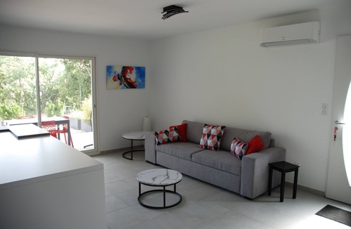Baudinard-sur-Verdon Apartment | LES Cigales