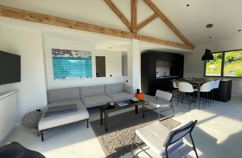 Angon House | Les Clapotis: Lake Annecy waterfront house