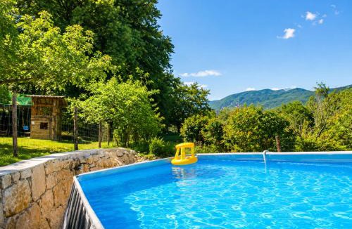 Saint-Laurent-en-Royans House | Les deux sources