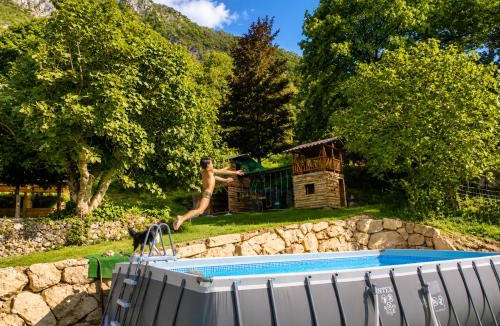 Saint-Laurent-en-Royans House | Les deux sources