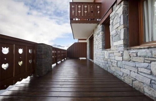 Montalbert Apartment | Les Granges 14 for 10 people, 50m from the slopes