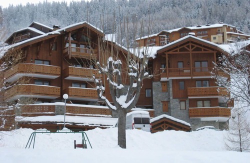 Montalbert Apartment | Les Granges 14 for 10 people, 50m from the slopes