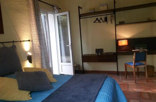 Roquebrune-sur-Argens Bed & Breakfast | Les Mayombes