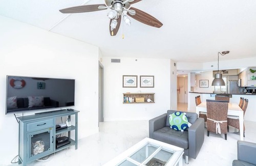 Sunny Isles Beach Condo | Les Pélicans 512 (STR-02428)