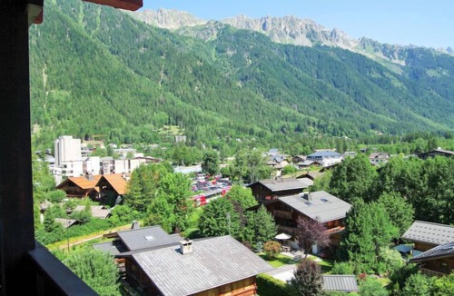 Chamonix City Centre Apartment | Les Periades by Interhome