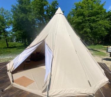 Saint-Leger-sur-Vouzance Other | Les Pichies, Le Tipi d'Adri, Logement insolite