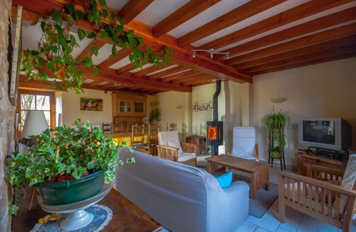 Viry House | Les Pierres Dorées - BONNAY-SAINT-YTHAIRE