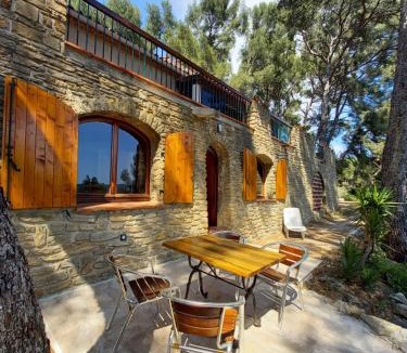 Le Castellet Apartment | LES PINS