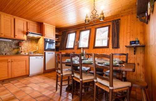 Montroc Ski Chalet | Les Soldanelles Cozy Alpine Apartment in Chamonix | Ski Access & Mountain Views - Happy Rentals