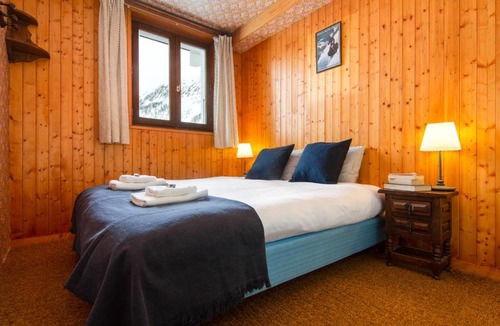 Montroc Ski Chalet | Les Soldanelles Cozy Alpine Apartment in Chamonix | Ski Access & Mountain Views - Happy Rentals