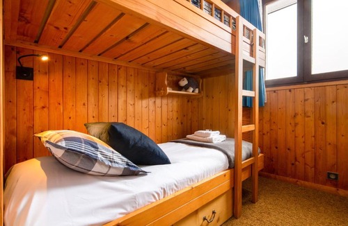 Montroc Ski Chalet | Les Soldanelles Cozy Alpine Apartment in Chamonix | Ski Access & Mountain Views - Happy Rentals