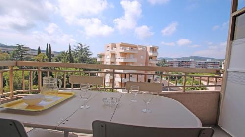 Sainte-Maxime City Centre Apartment | Les studios du Santa Cruz - Proche du centre-ville